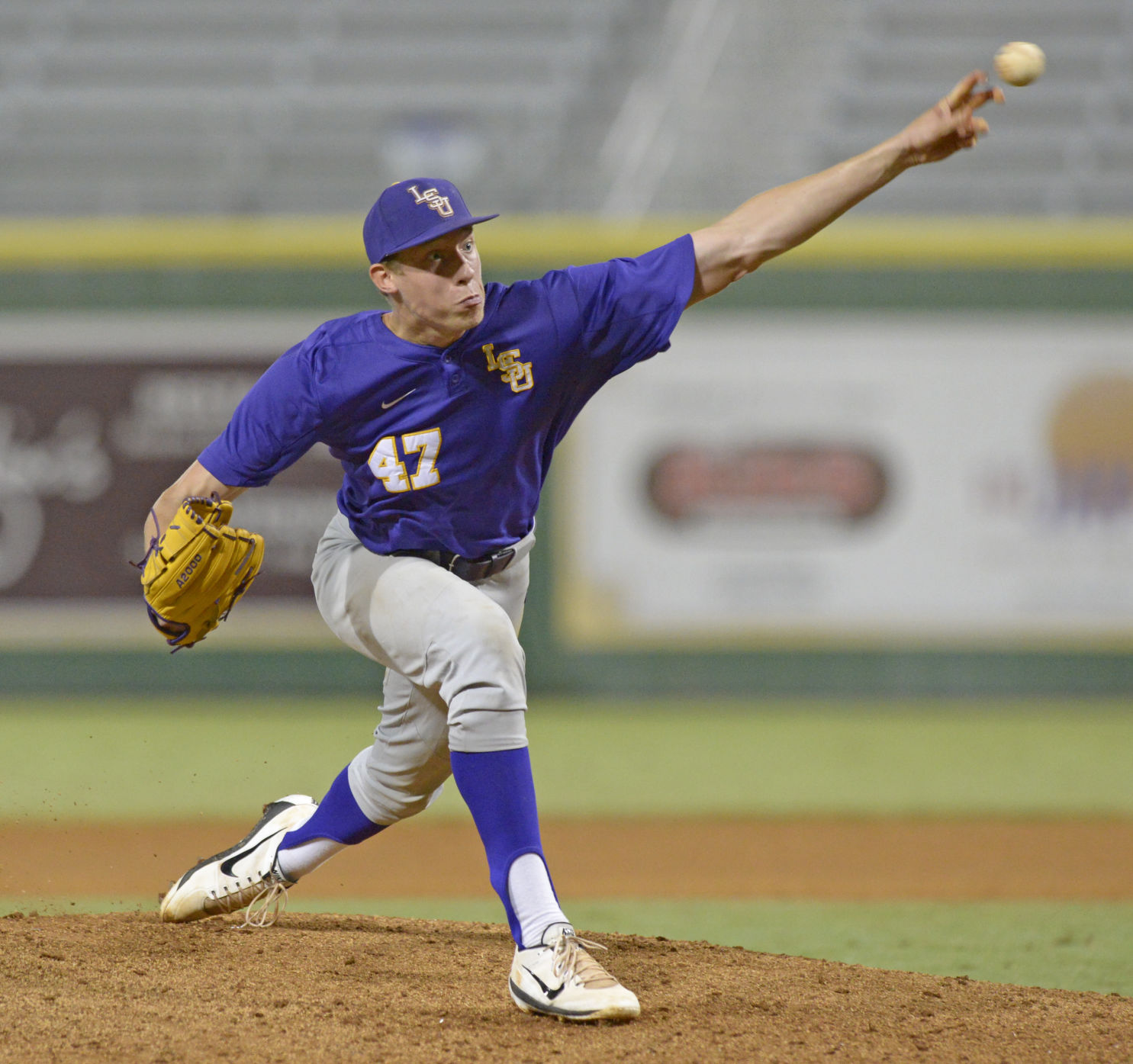 lsubaseball.110817 HS 1002.JPG